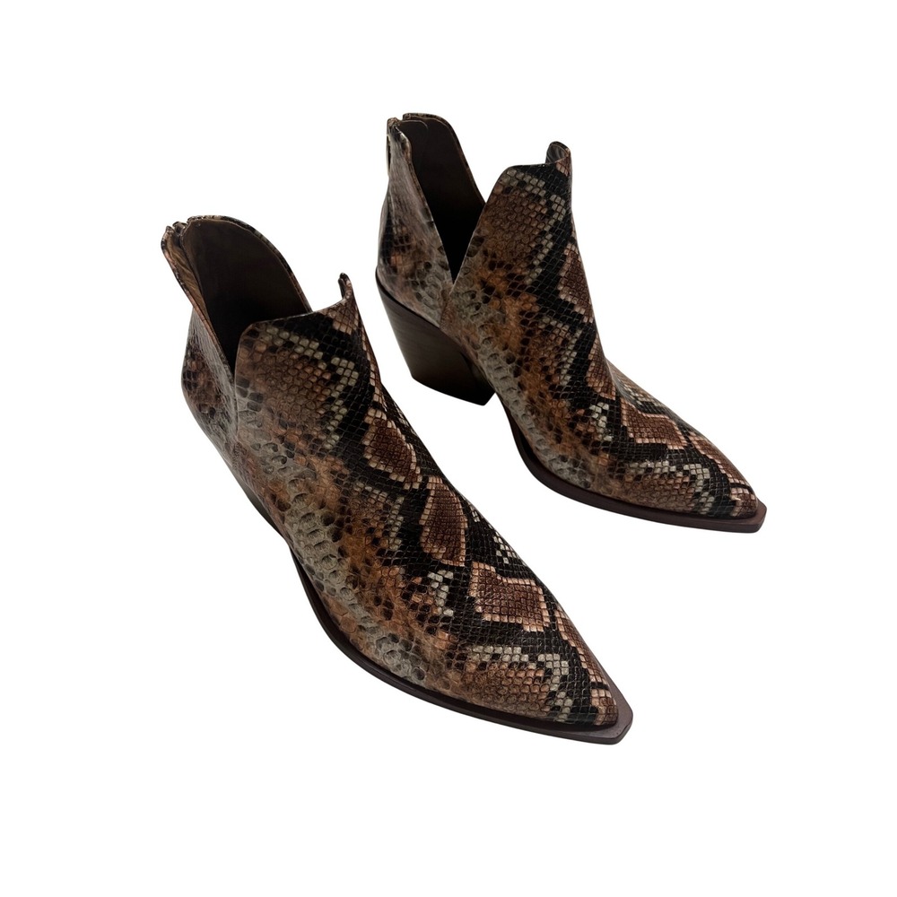 Vince Camuto Gigietta Snakeskin Embossed Pointed Toe Block Heel Booties Size 9.5